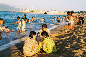 MediumPlageNhaTrang2.jpg (34919 octets)