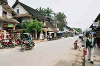 LuangRueCentraleTouriste.JPG (174009 octets)